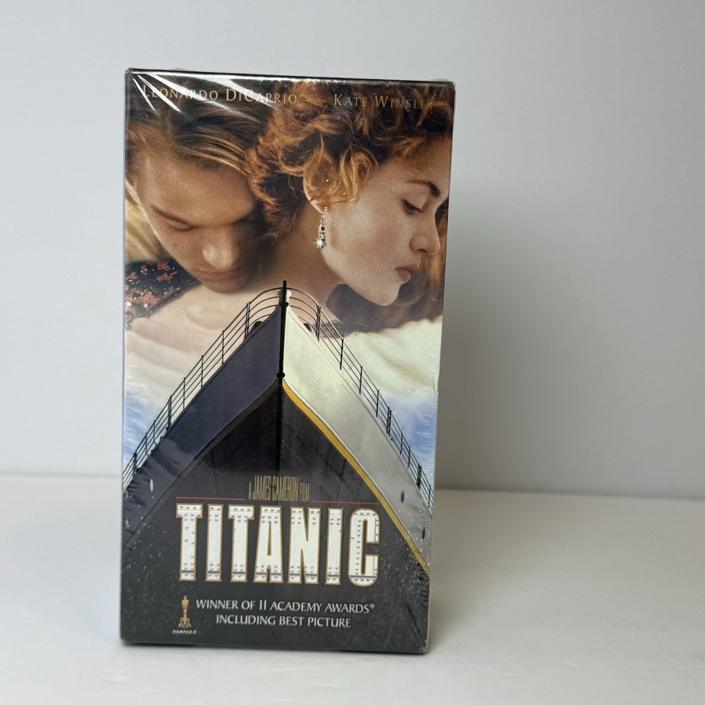 Titanic VHS 2 Tape Set THX Hi-Fi‎ Sealed Leonardo DiCaprio Kate Winslet